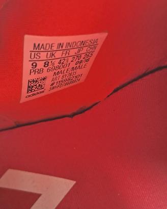 scarpe con tacchetti di ferro