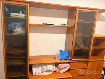 Mobili, armadio, divano, comodino, soggiorno