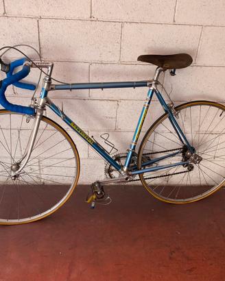 Bici da corsa vintage marchio battistini