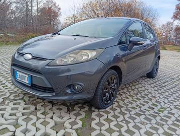 Ford Fiesta 1.4 5 porte Bz.- GPL Titanium