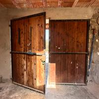 Portone garage in legno