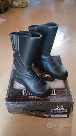 scarpe motociclistiche 