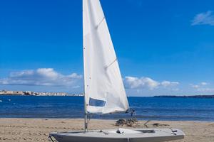 barca a vela laser standard