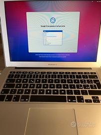 Macbook Air  Intel Core i5 8GB
