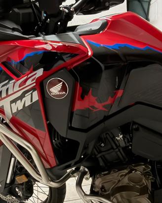 Africa twin 1100 2025 (2000 euro accessori)