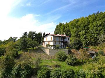 CASA PANORAMICA IN PIEMONTE CON AMPIO GIARDINO