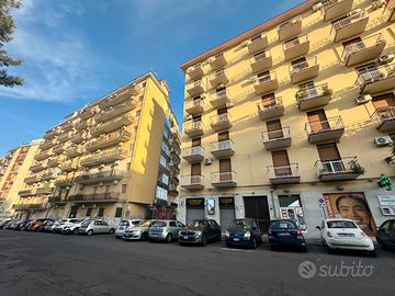 Piazza Montessori 3 vani arredato -1