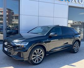 Audi Q8 50 tdi Sline possibilità noleggio no scori