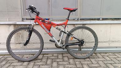 bicicletta MTB Mountain bike 