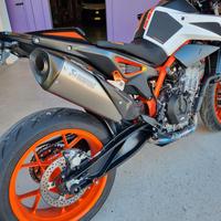 Akrapovic evolution line in titanio Ktm Duke 890 R