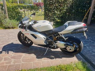 Ducati 848