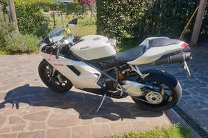 Ducati 848