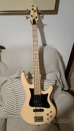 basso elettrico attivo Ibanez