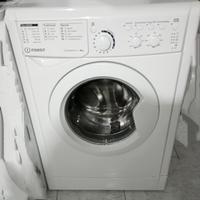 lavatrice Indesit A+++8 kg inverter pari al NUOVO 