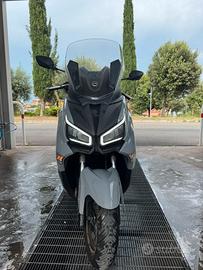 Scooter sym joymax 300 in garanzia