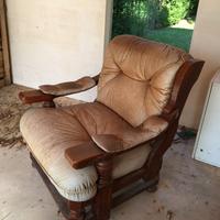 poltrone vintage in legno massello e pelle
