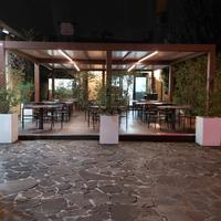 Pergotenda  con pedana e illuminazione 