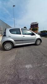 Citroen C1 1.0  tenuta benissimo. 