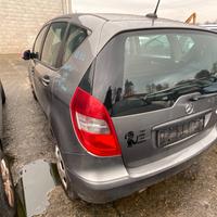 MERCEDES CLASSE A W169 2010 PER RICAMBI