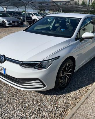 VOLKSWAGEN Golf 1.0 eTSI EVO DSG Life