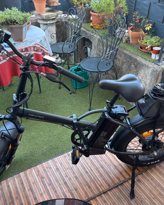 Bicicletta Elettrica Pieghevole Fat Bike