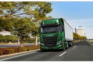 IVECO S-WAY TRATTORE Cab Active Space long MY24