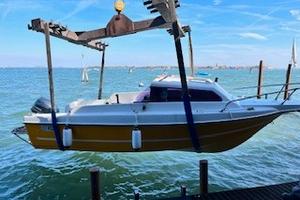Pilotina planante con motore 40 hp YAMAHA 4 t