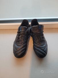 Scarpe da calcio in pelle nr.34 praticamente nuove