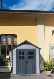 CASETTA IN RESINA OAKLAND