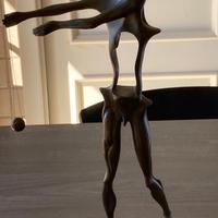 Scultura Salvador Dalí – Omaggio a Newton – Bronzo