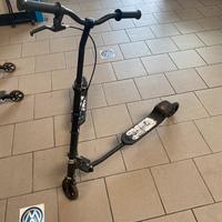 Monopattino tre ruote