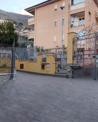 Altofonte/scuole porzione di villa