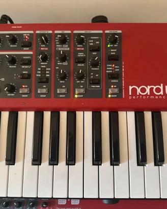 Nord wave 2 synth con borsa in garanzia residua