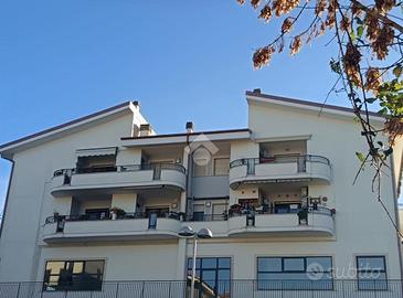 4 LOCALI A MARINO
