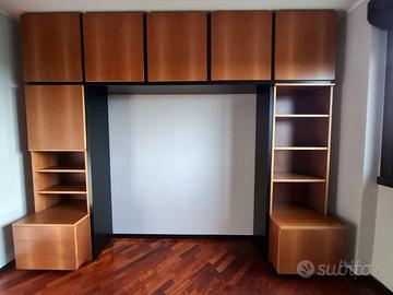 Mobile sala con spazio per divano