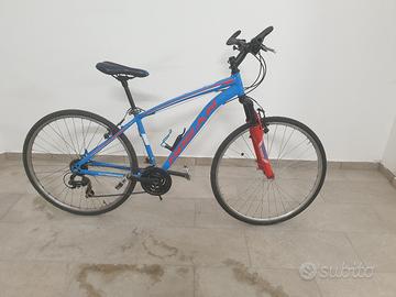 bicicletta  marca hogan nuova 