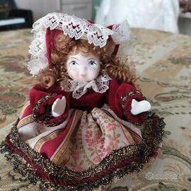 Bambola di porcellana vintage 