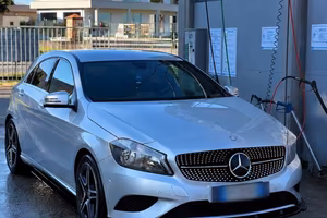 MERCEDES BENZ A180 PREMIUM