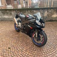 Aprilia rsv4 2010