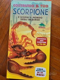 Costruisci il tuo scorpione, libro + modellino