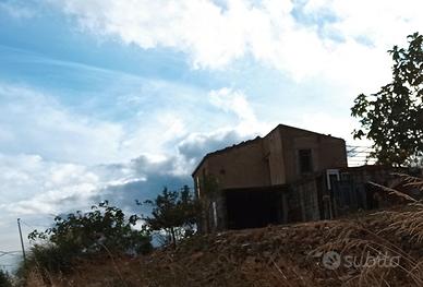 Terreno con fabbricato nel parco delle Madonie