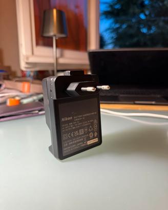 Caricatore Nikon MH-32