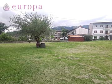 Casa affiancata indipendente ampio giardino