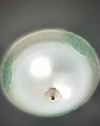 Plafoniera in vetro satinato con bordo decorato