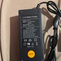 Caricabatterie bicicletta elettrica