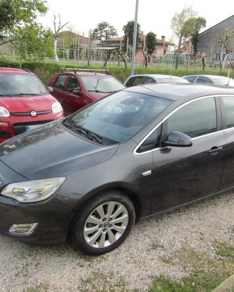 Opel Astra 1.7 CDTI 110CV 5 porte Cosmo