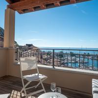 Porto Piccolo, eleganza vista mare