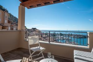 Porto Piccolo, eleganza vista mare