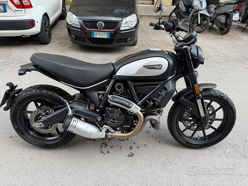 Ducati scrambler 800