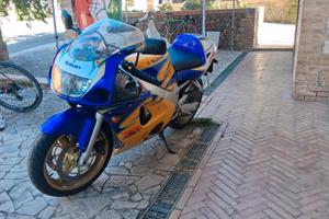Suzuki gsx 600 corona valuto permute